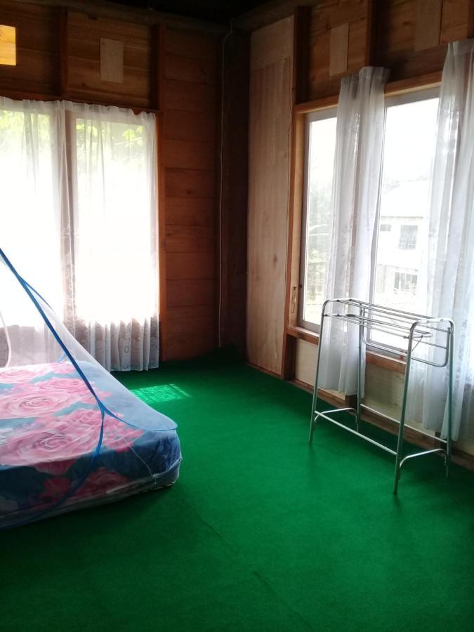 Purabarang Homestay Rantepao Exterior photo