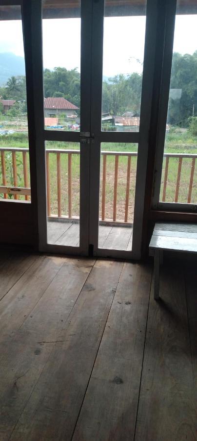 Purabarang Homestay Rantepao Exterior photo